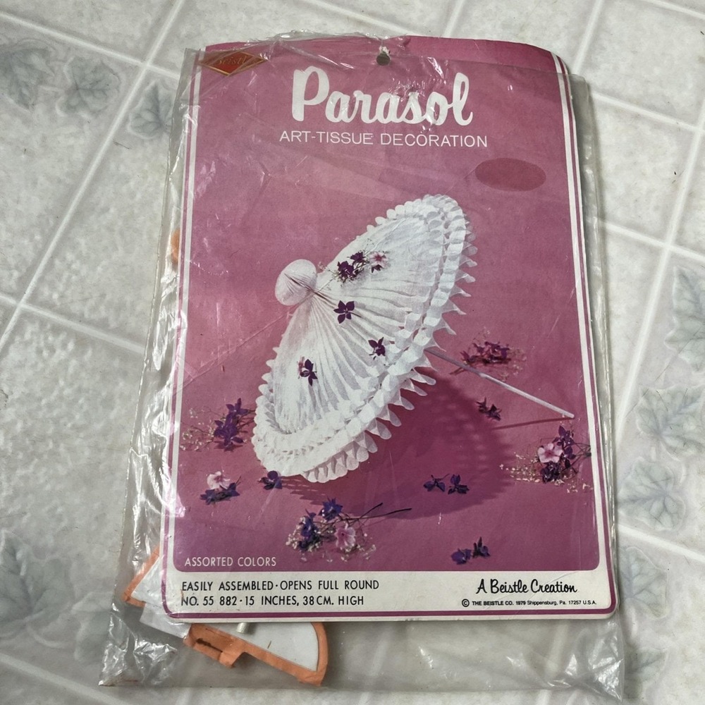 VINTAGE BEISTLE Parasol Art Tissue DECORATIONS 1979 New Original Package Orange